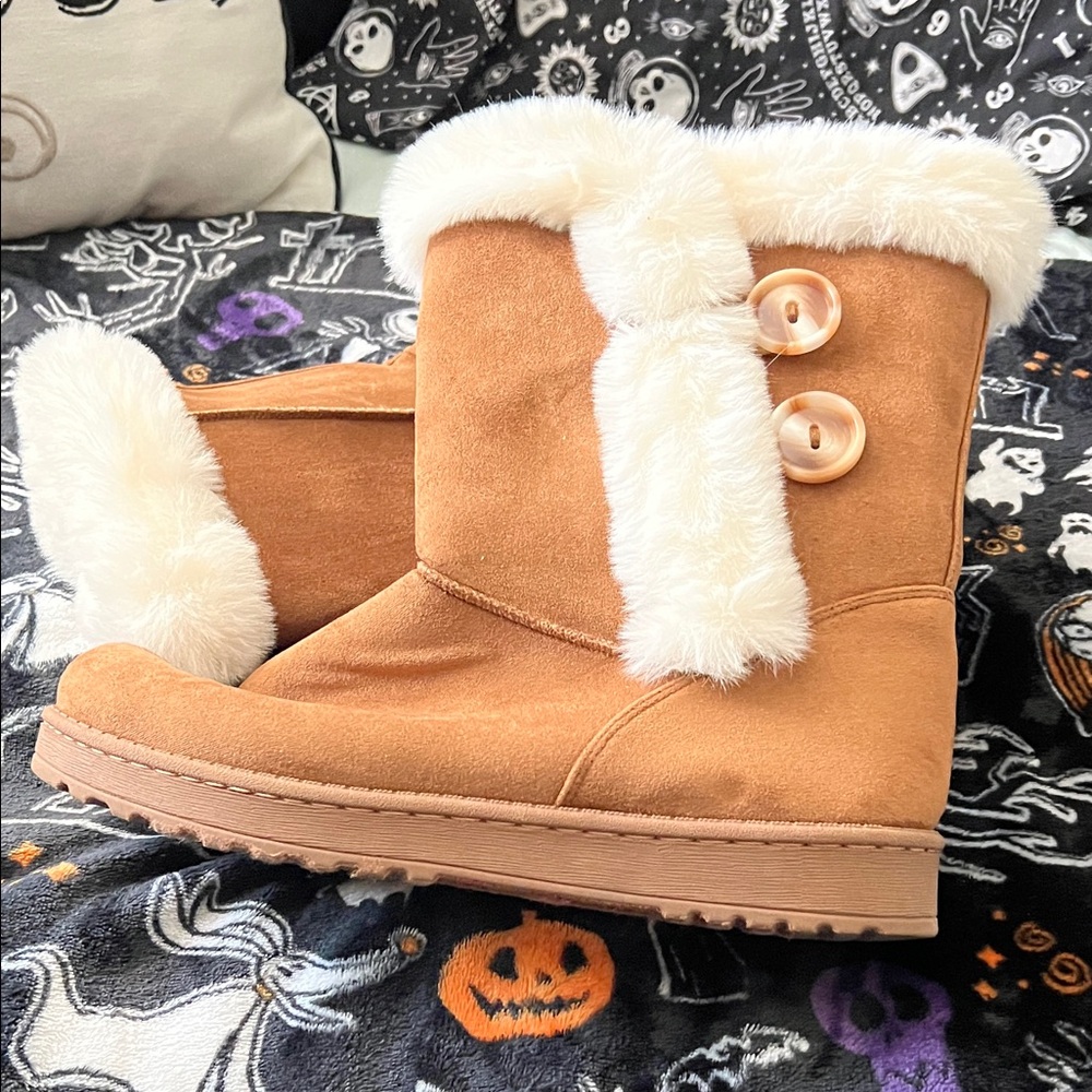 Women's Tan Fur-Lined Boots